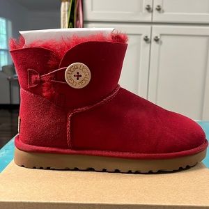 Women’s size 7 Red Mini UGGS with button side